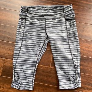 Athleta Crop Leggings Sz L